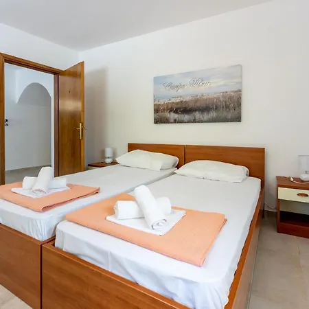Neven Apartment Grizane-Belgrad