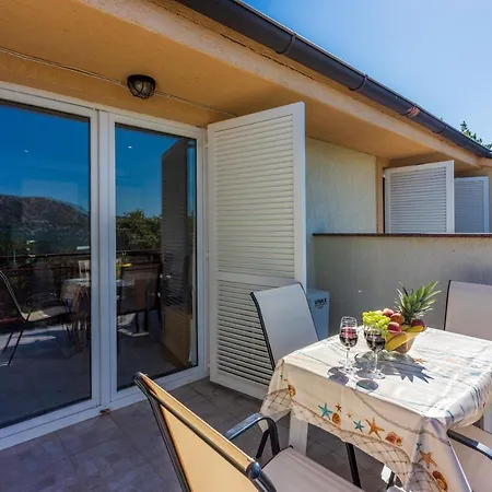 Neven Apartament Grižane