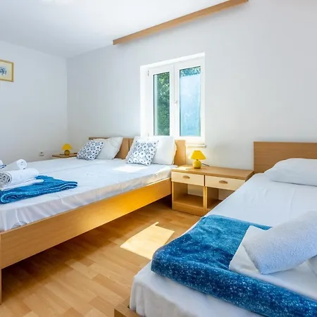 Neven Apartment