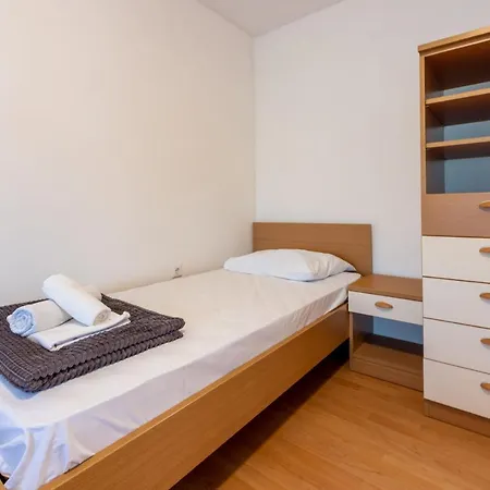 Apartment Neven *