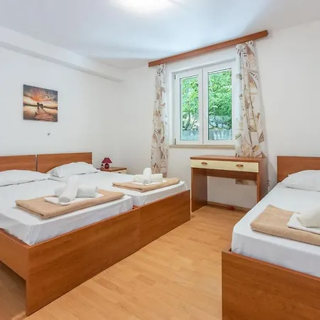 Neven Apartment Grizane-Belgrad