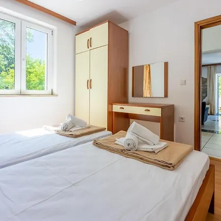 Neven Apartman Grizane-Belgrad