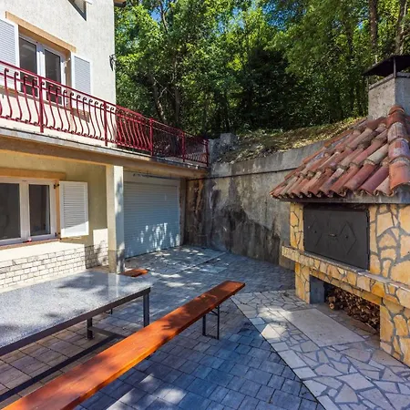 Neven Apartman *